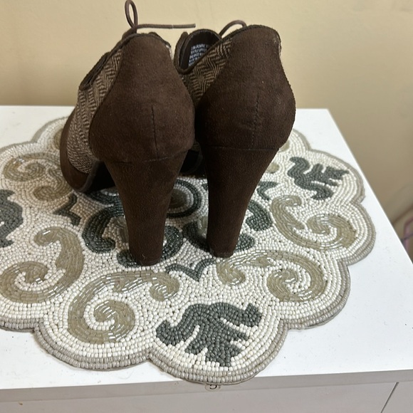 Xoxo brown suede Oxford heels - Picture 4 of 7